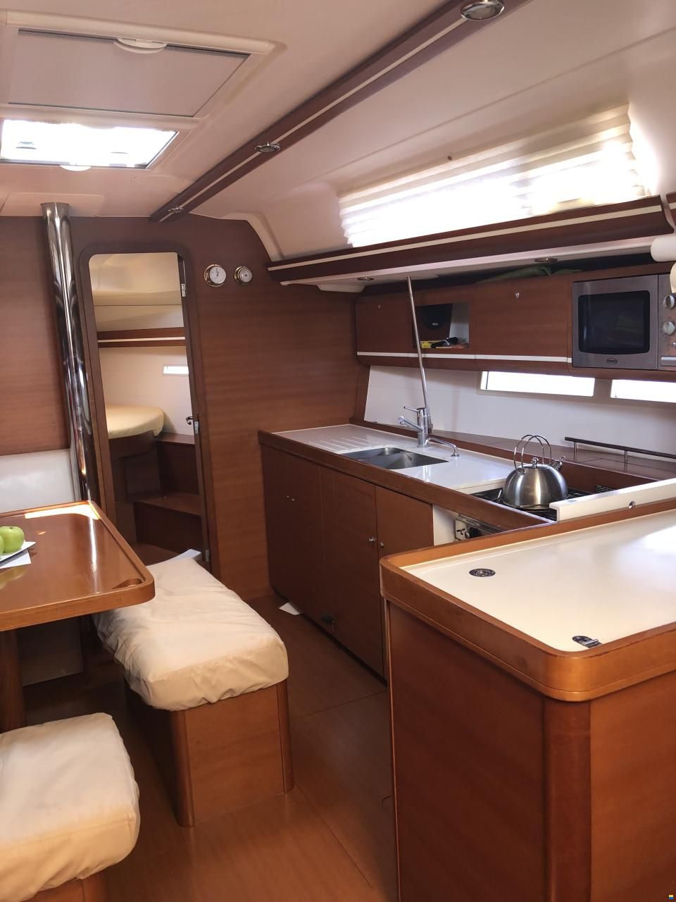 Dufour Grand Large 405