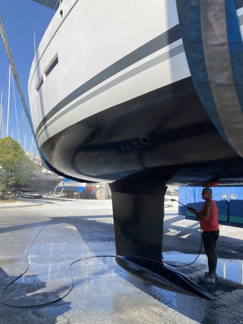 Dufour Grand Large 405