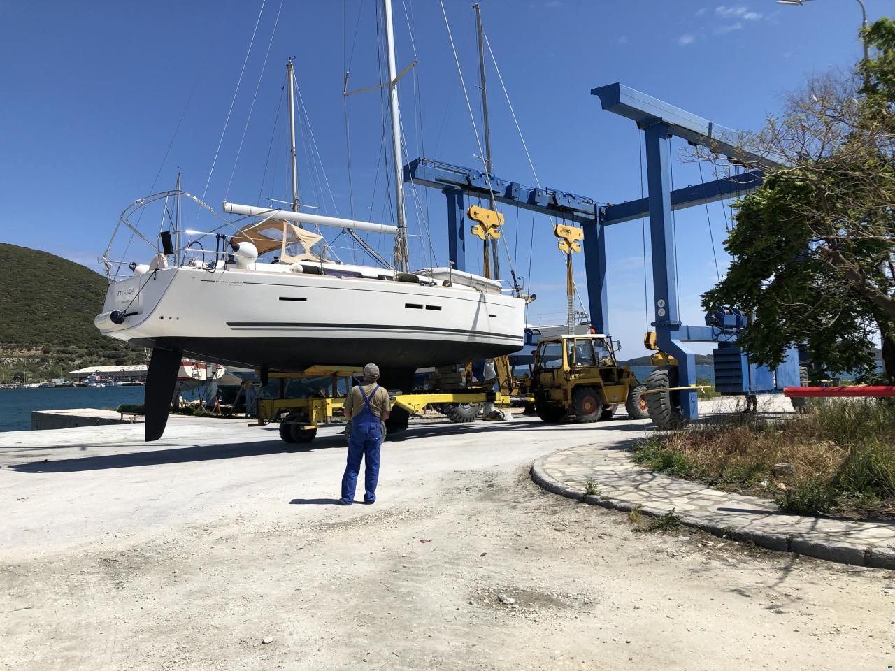 Dufour Grand Large 405