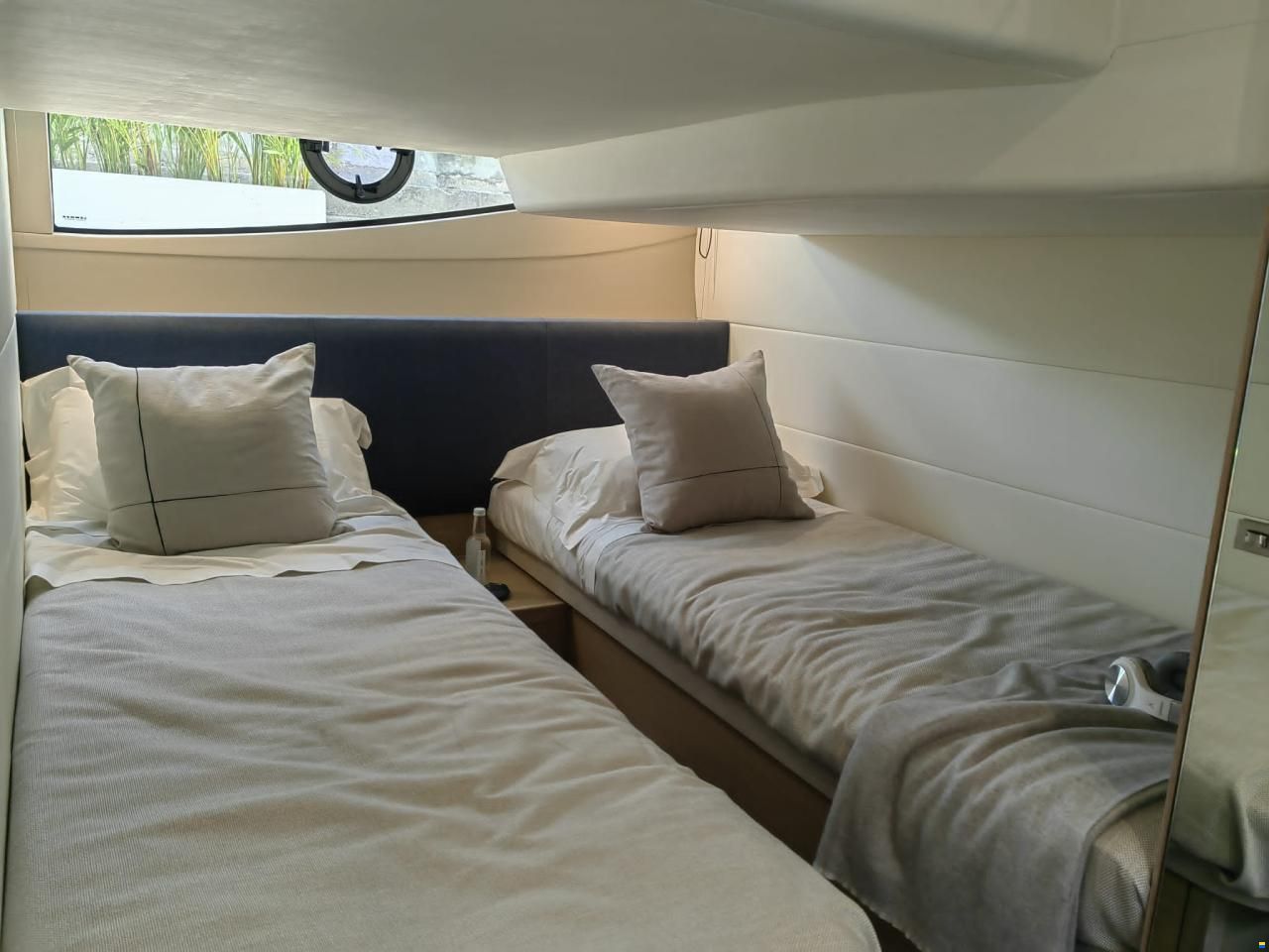 Princess V 40 Süsswasserschiff