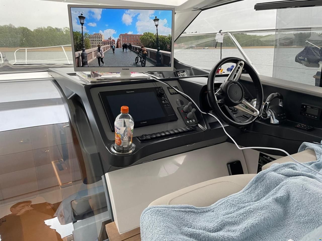 Princess V 40 Süsswasserschiff