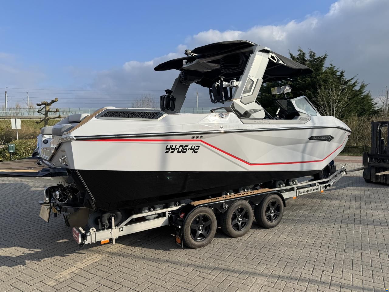 Nautique PARAGON 23