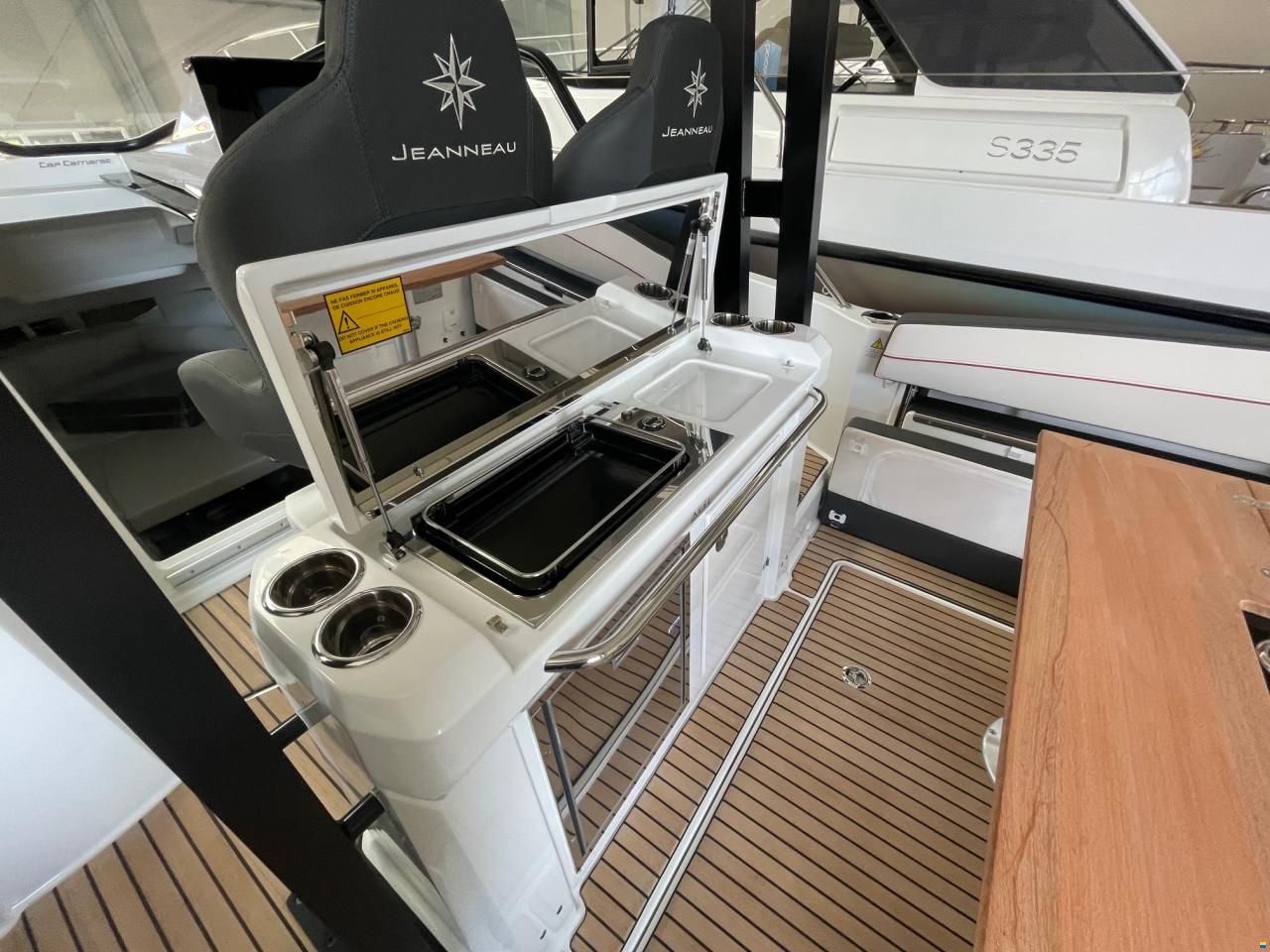 Jeanneau Cap Camarat 9.0 WA S2
