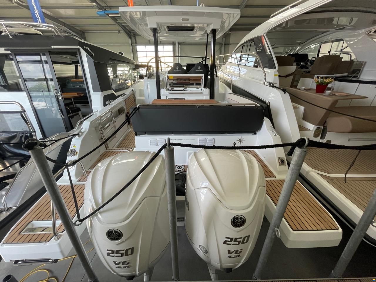 Jeanneau Cap Camarat 9.0 WA S2