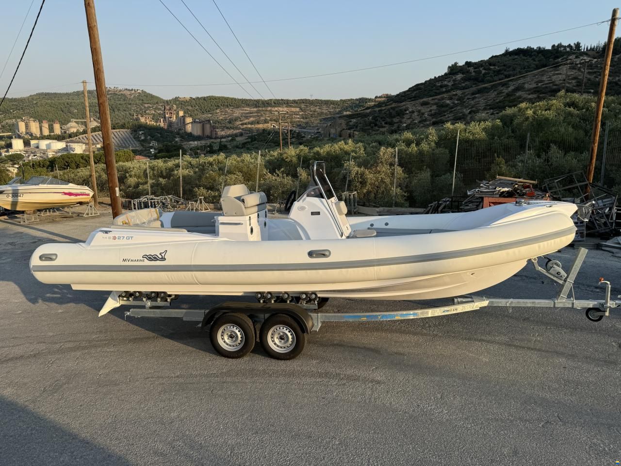 MV Marine 27GT WITH WETBAT