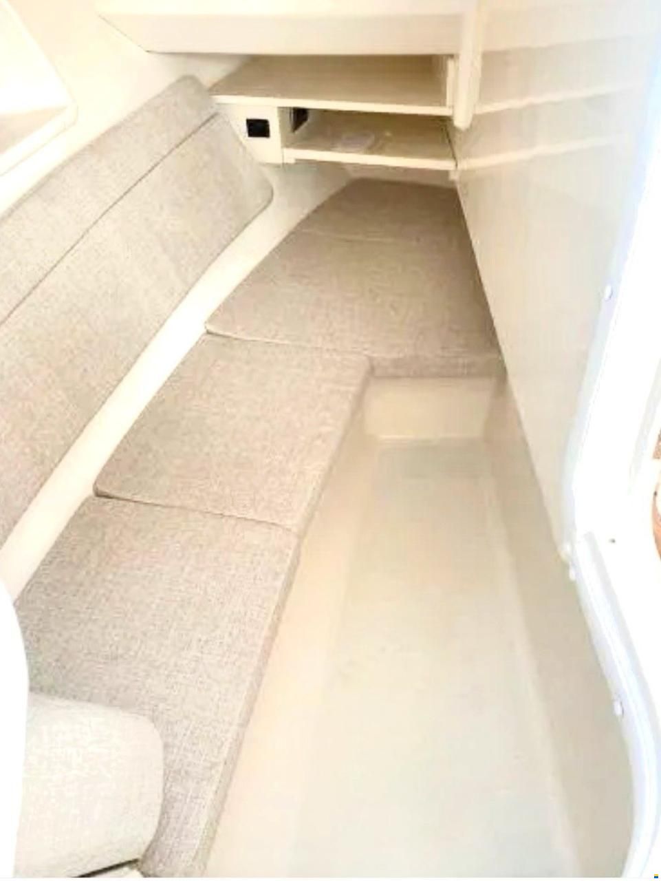 Sea Ray SLX 350