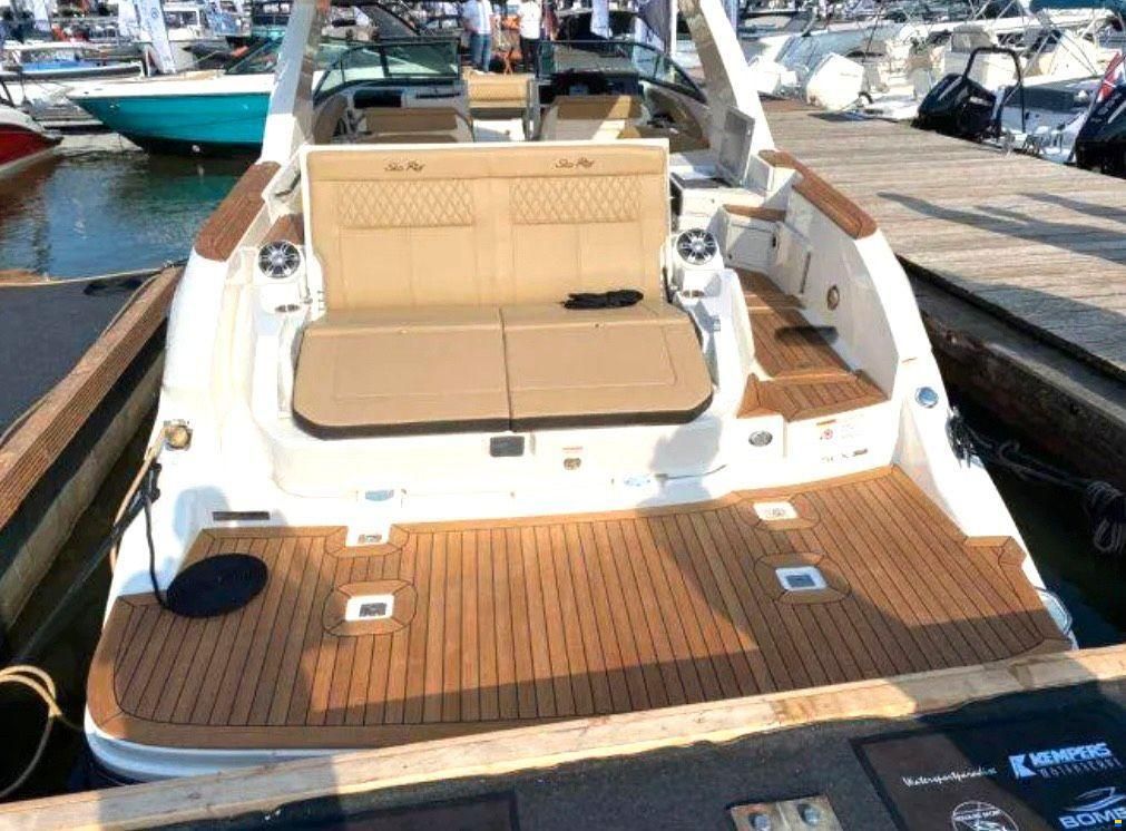 Sea Ray SLX 350