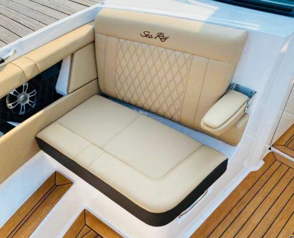 Sea Ray SLX 350