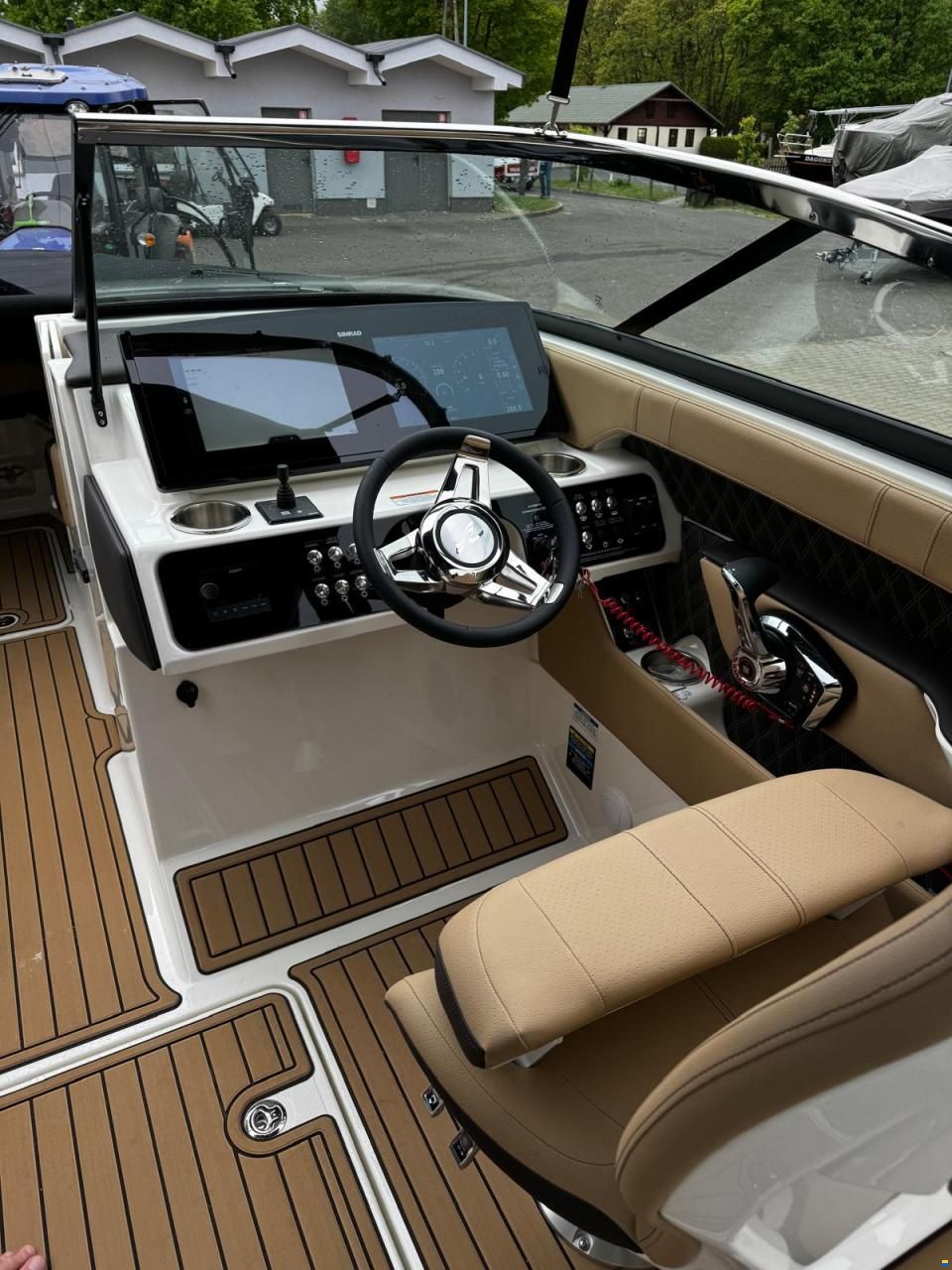 Sea Ray SLX 250
