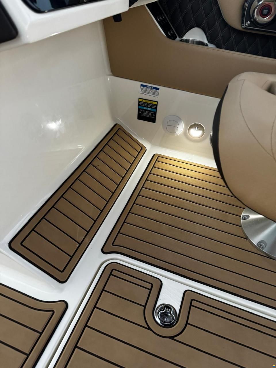Sea Ray SLX 250