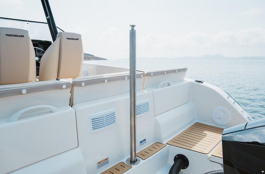 Quicksilver new 705 Open