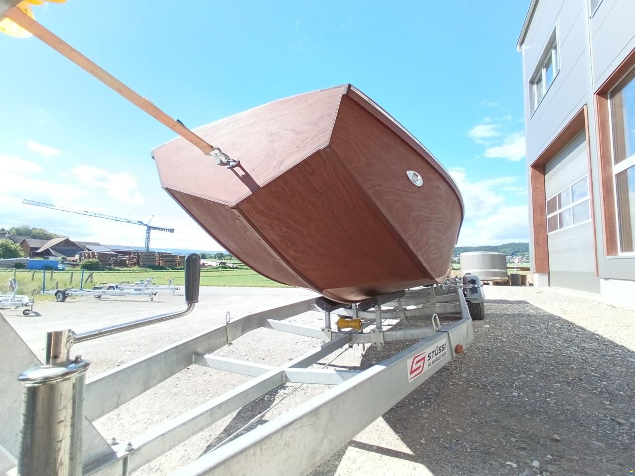 WeiBo Luxury Sport Tradition   Fährboot / Weid