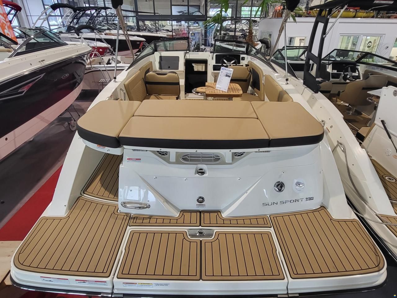Sea Ray 230 SSE