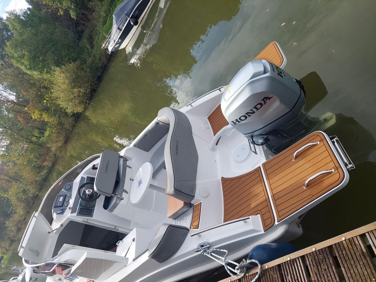 Marinello 590 Cabin