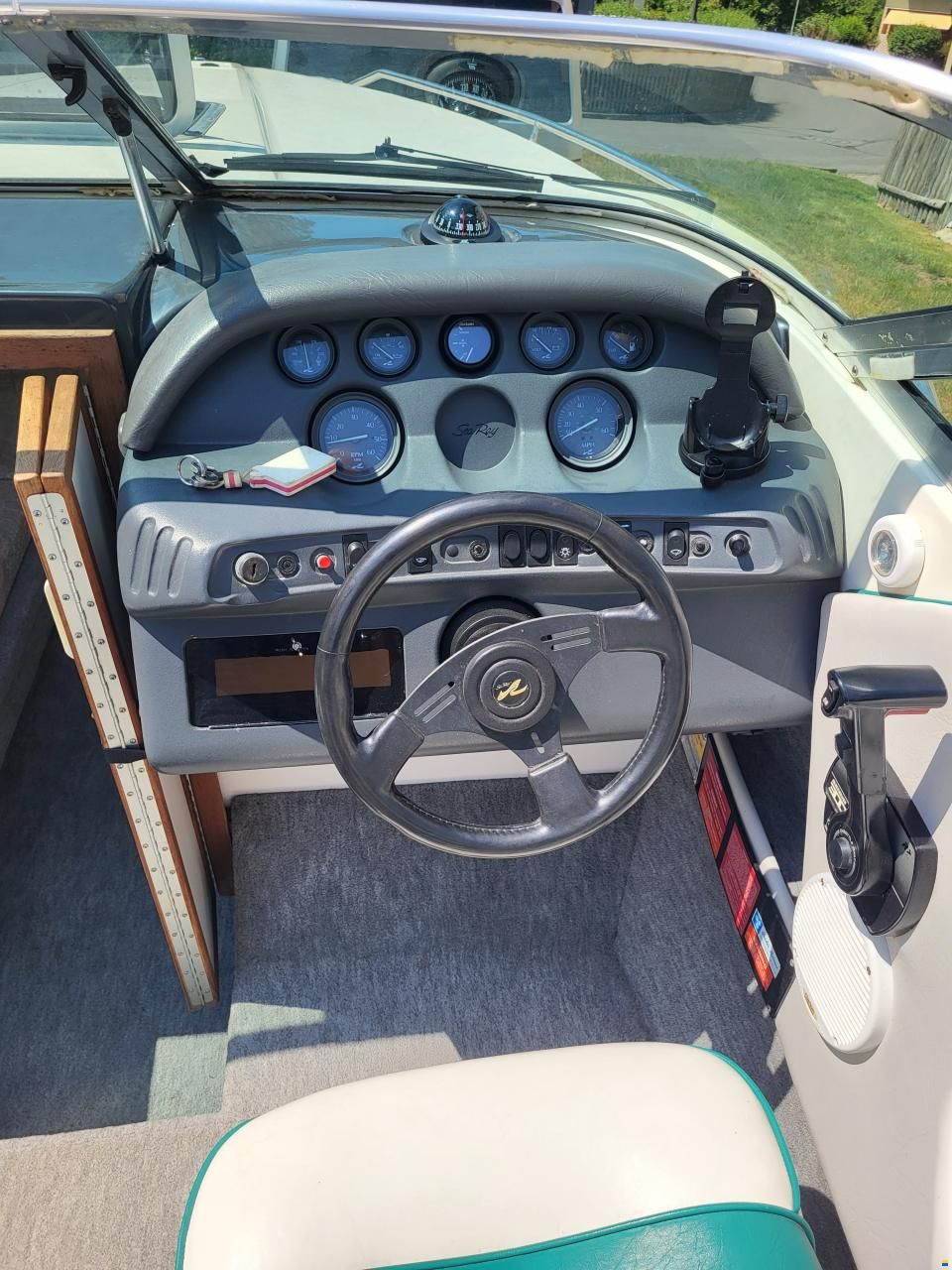 Sea Ray 220