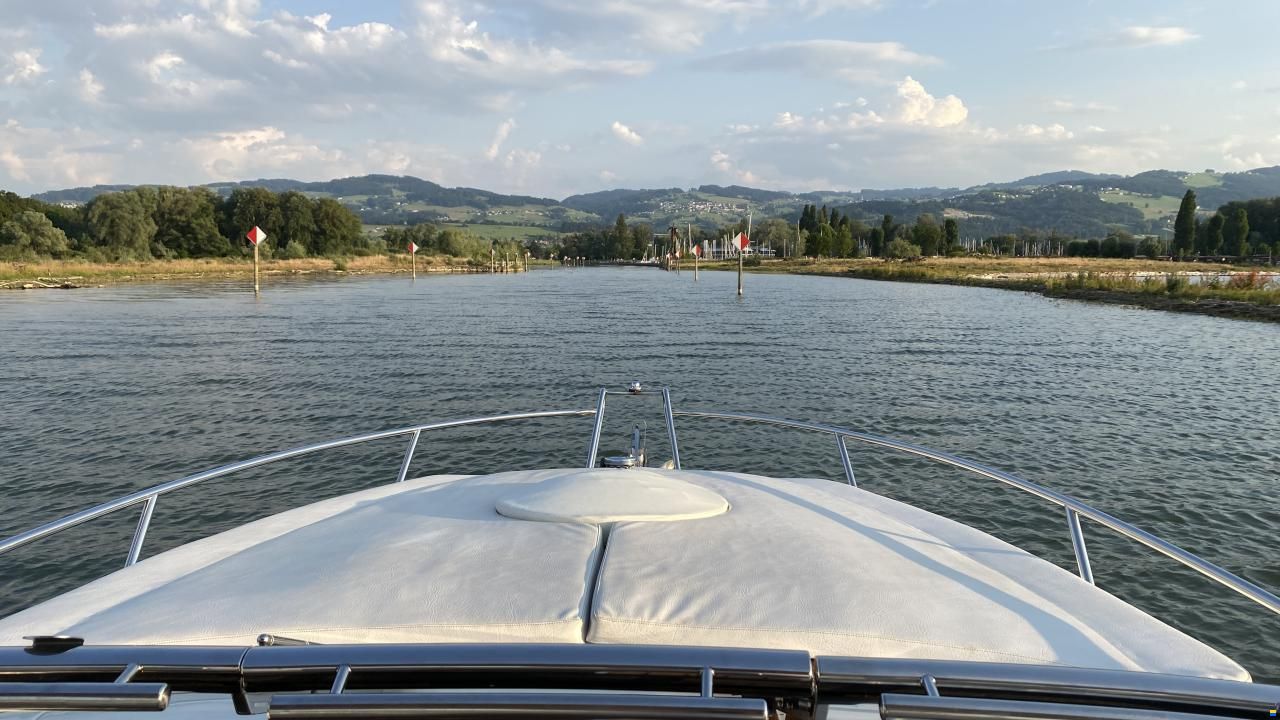 Windy 28 Ghibli mit Hafenplatz