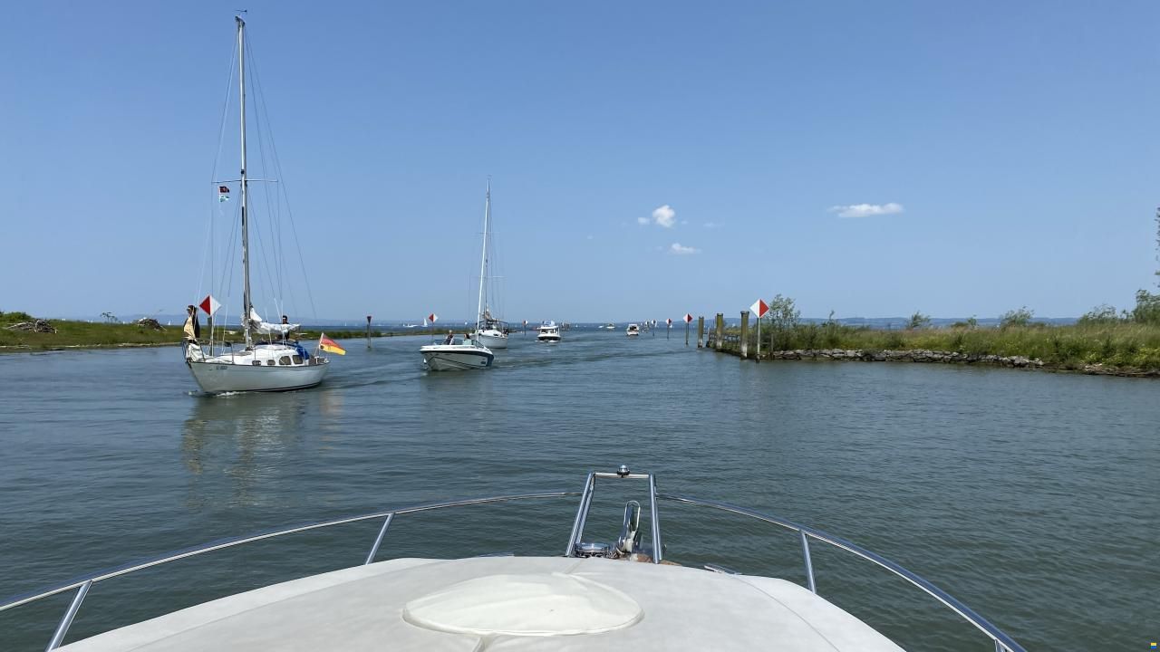 Windy 28 Ghibli mit Hafenplatz