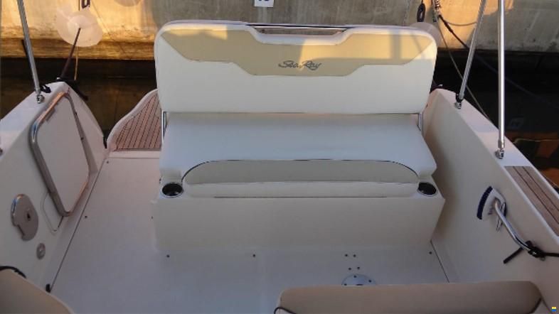 Sea Ray 255 Sundancer