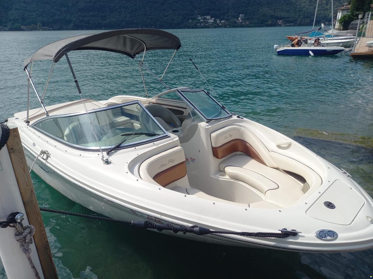 Sea Ray 200 SELECT