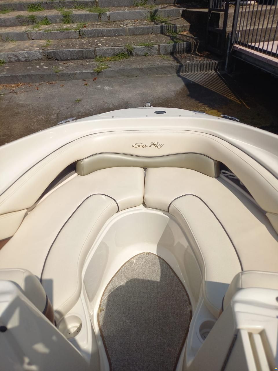 Sea Ray 200 SELECT