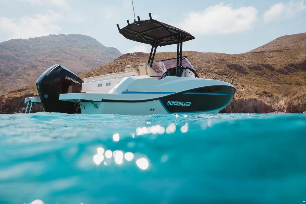 Quicksilver 705 OPEN