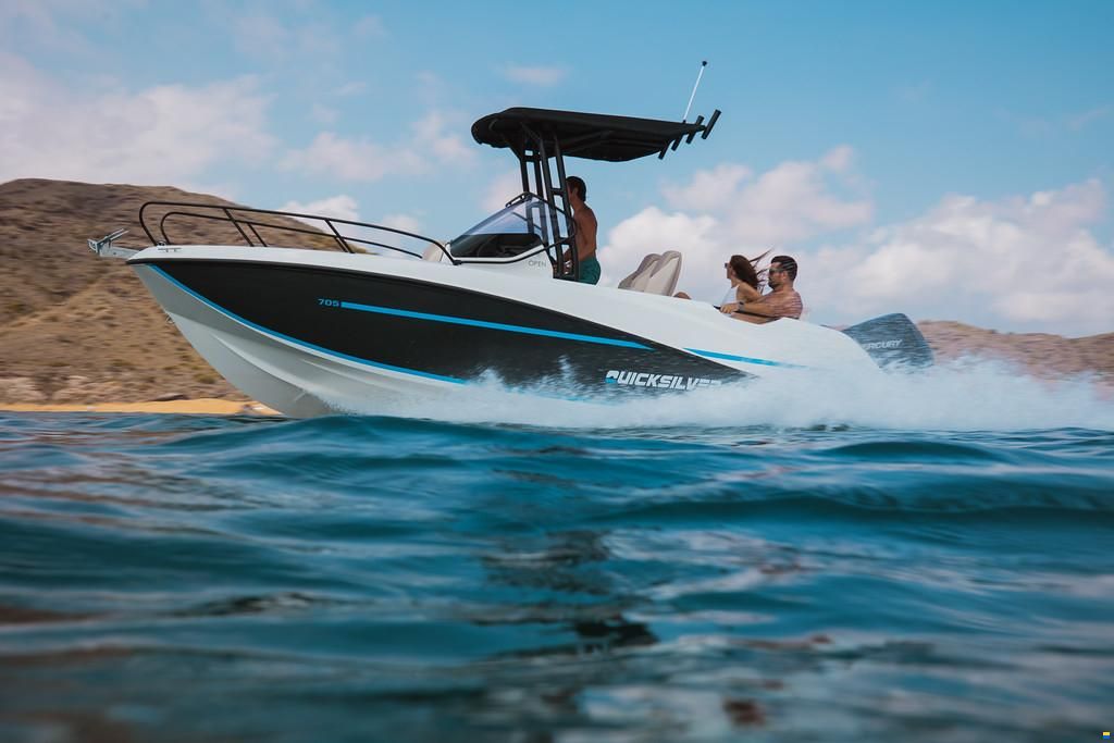 Quicksilver 705 OPEN