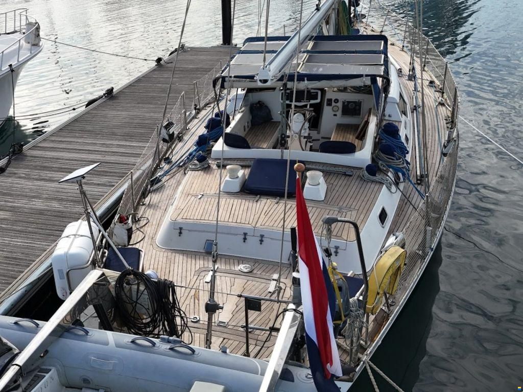 Oyster 55