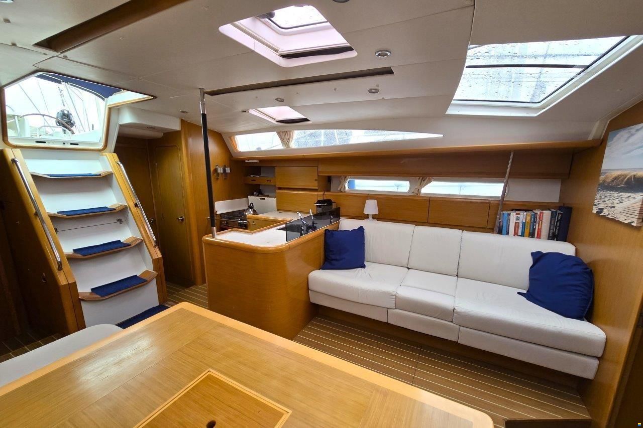 Jeanneau 53