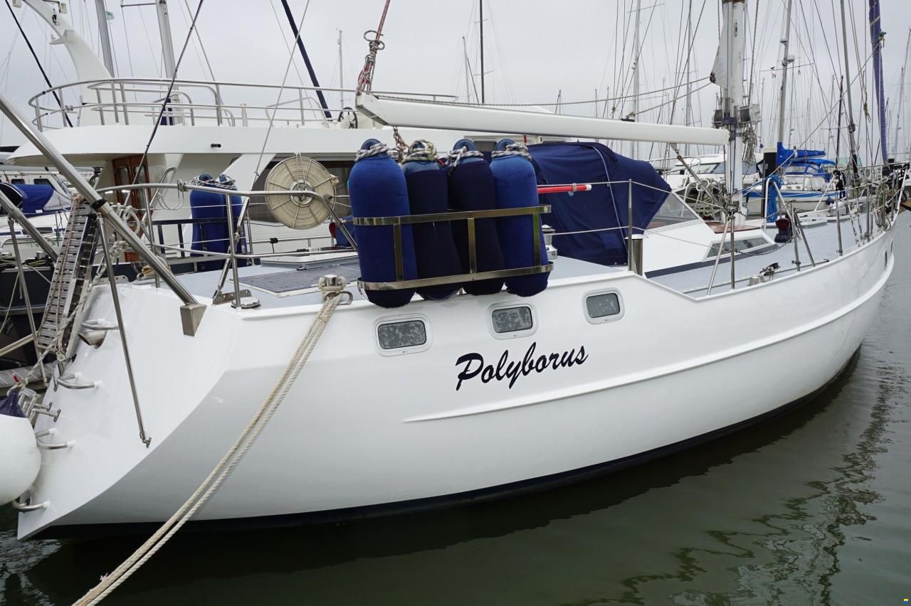 Van de Stadt 44 Center Cockpit