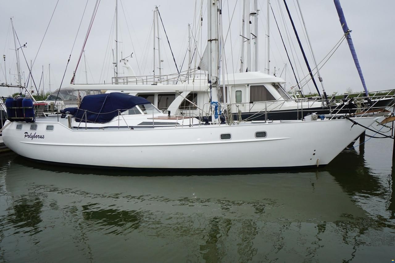 Van de Stadt 44 Center Cockpit