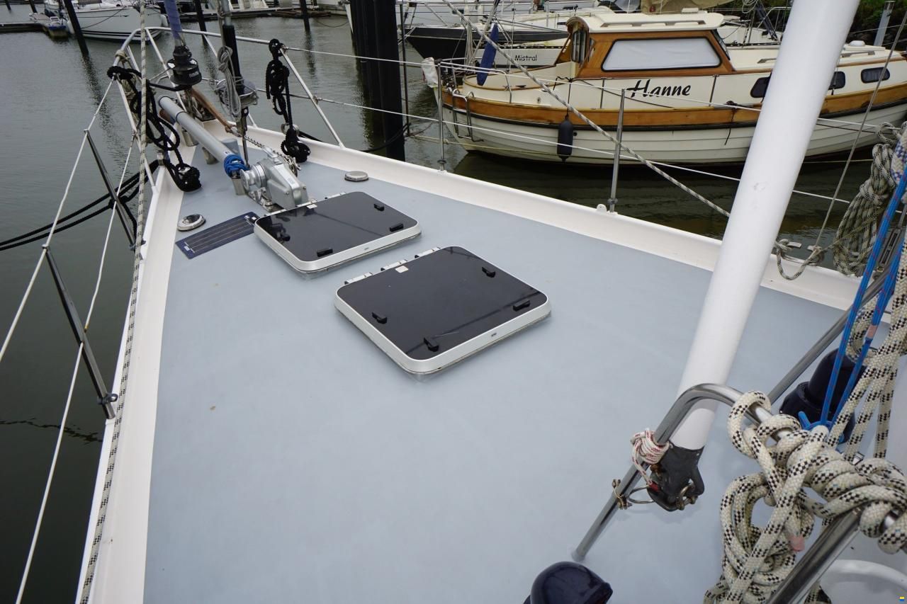 Van de Stadt 44 Center Cockpit