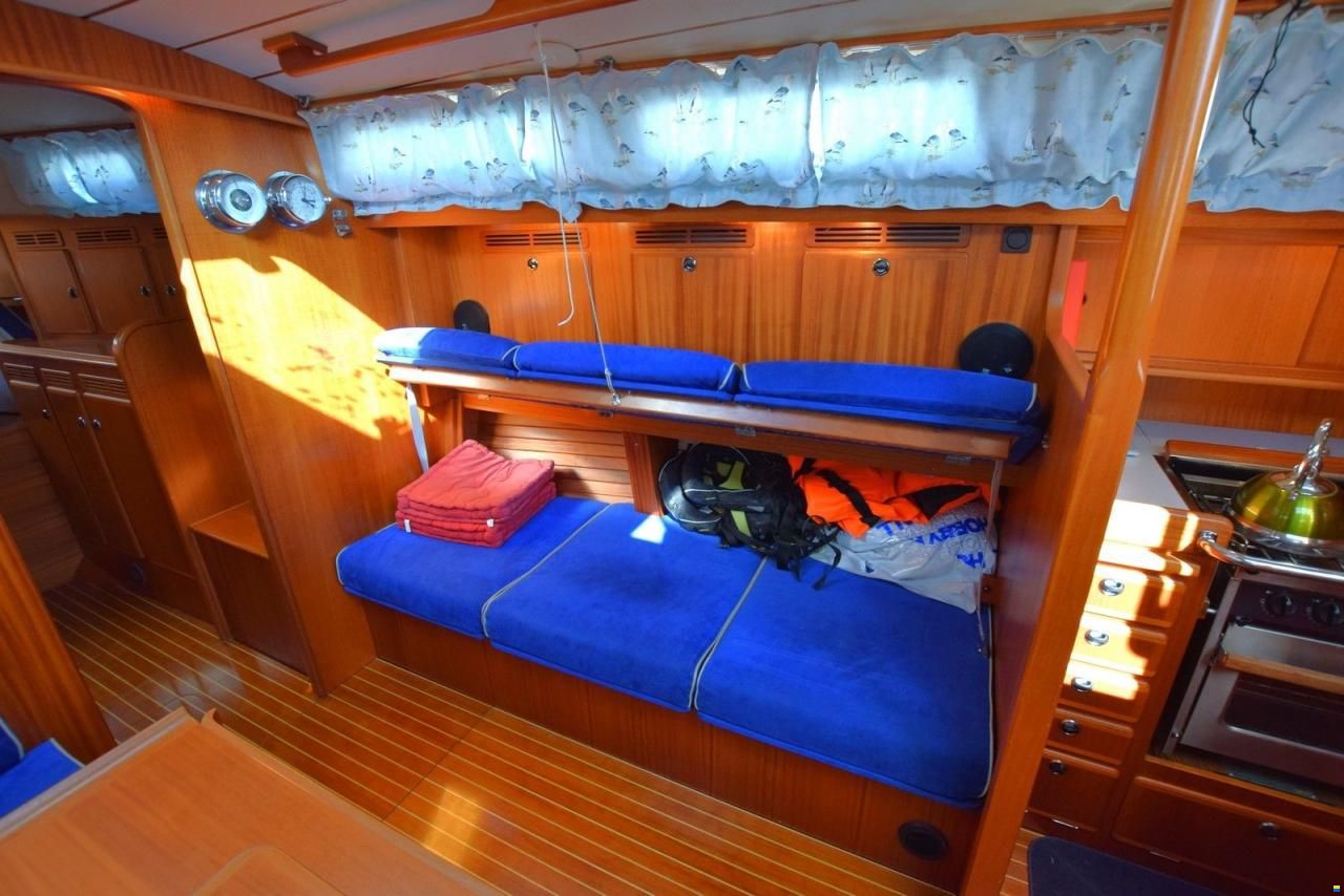 Hallberg-Rassy 43