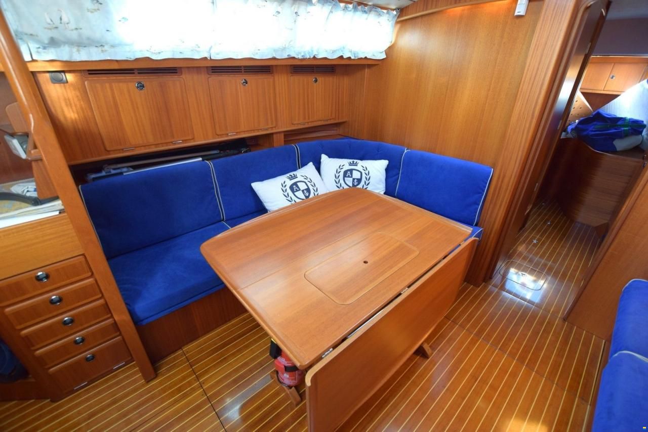 Hallberg-Rassy 43