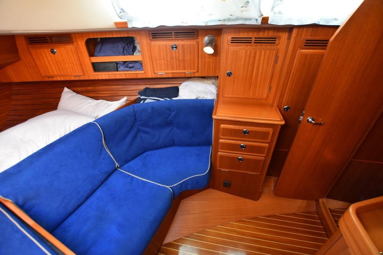 Hallberg-Rassy 43