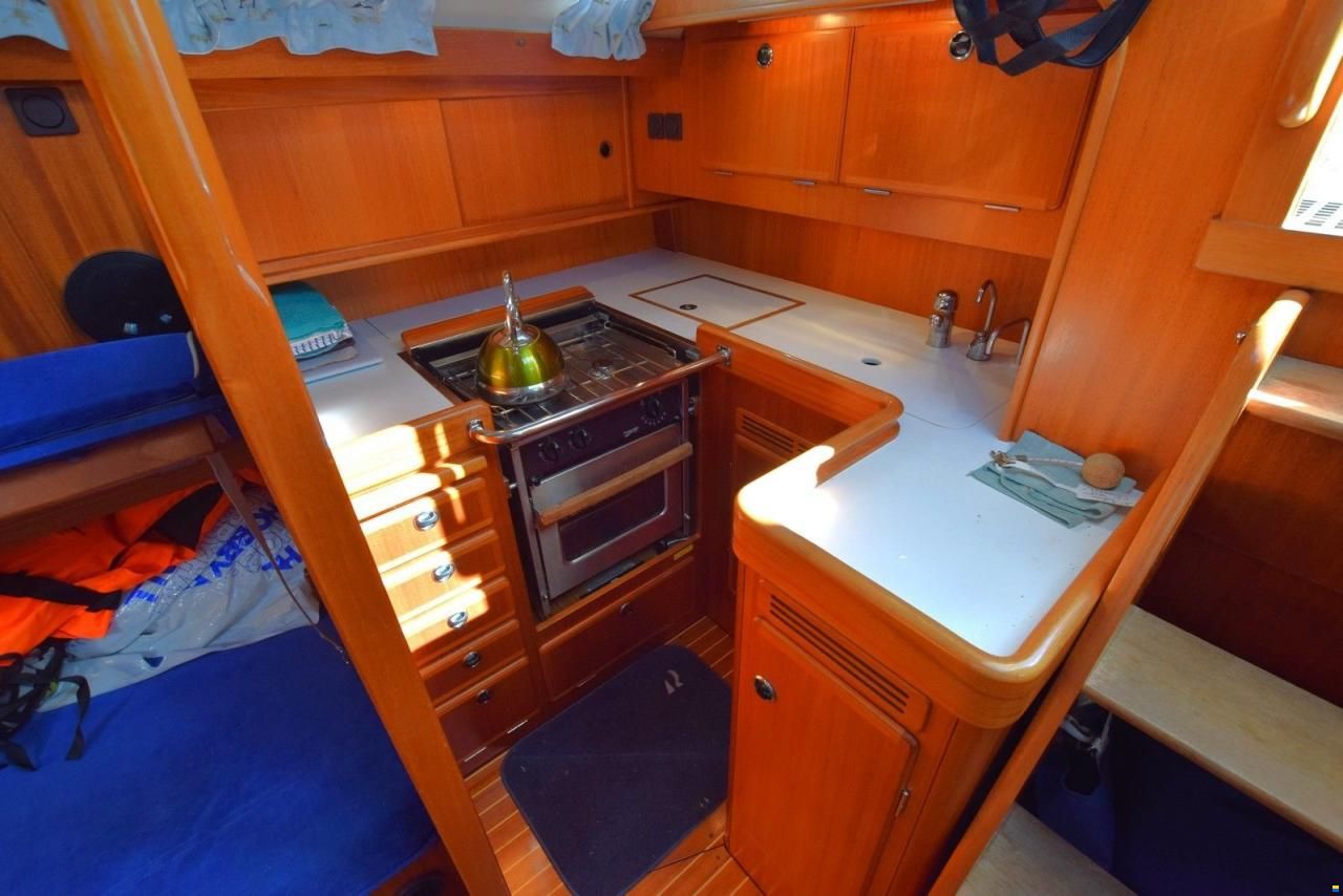 Hallberg-Rassy 43