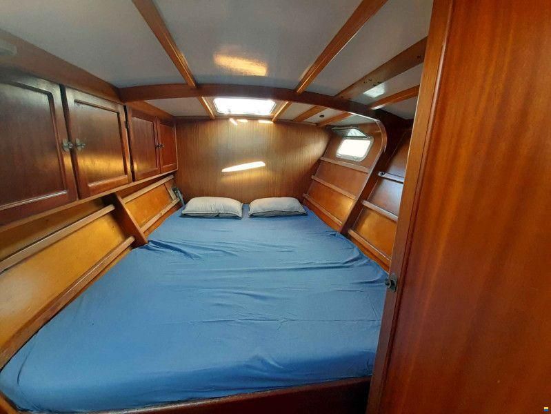One Off Design 18m Open Bridgedeck