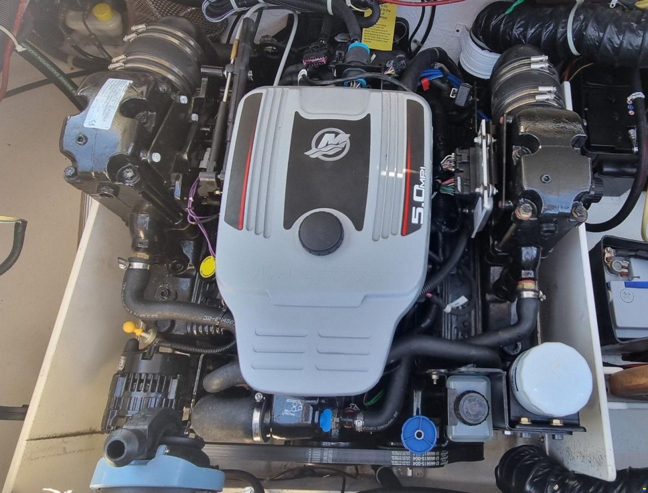 Maxum 2200 MIT 5.0 L MPI