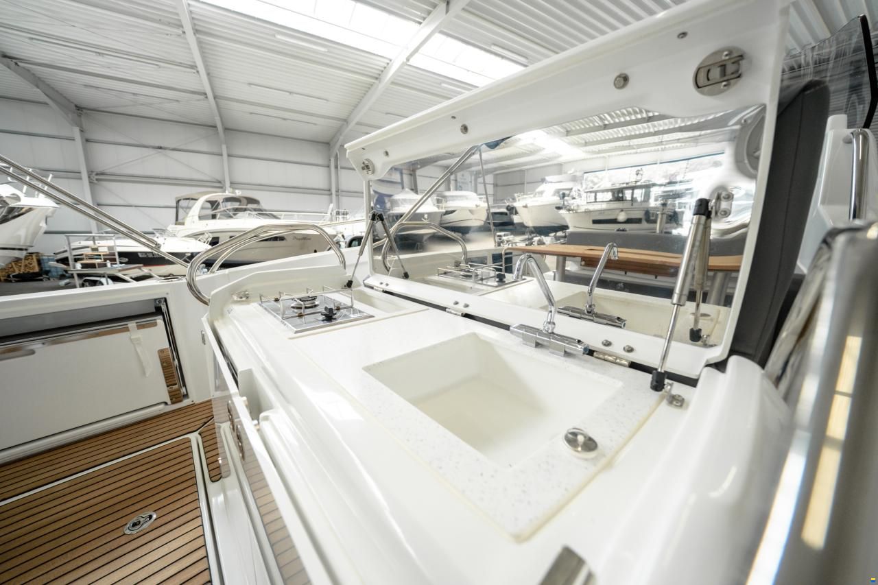Jeanneau Cap Camarat 9.0 CC