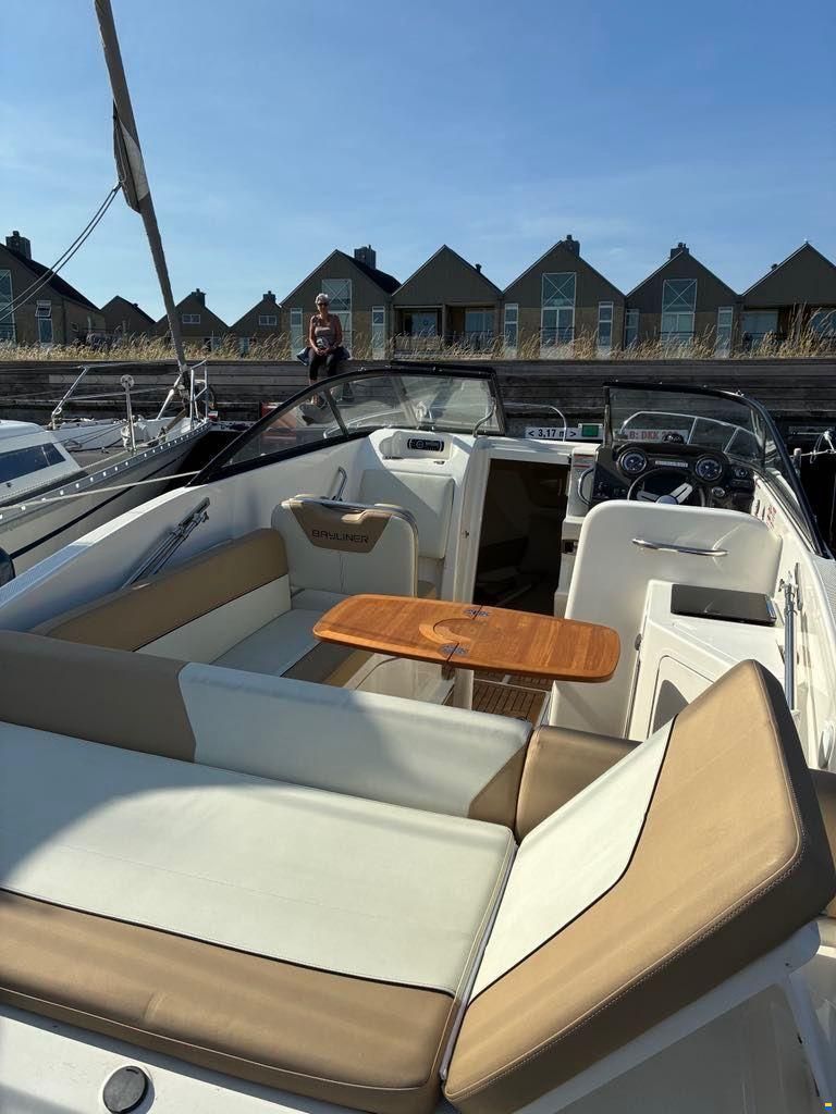 Bayliner 742 R Cuddy