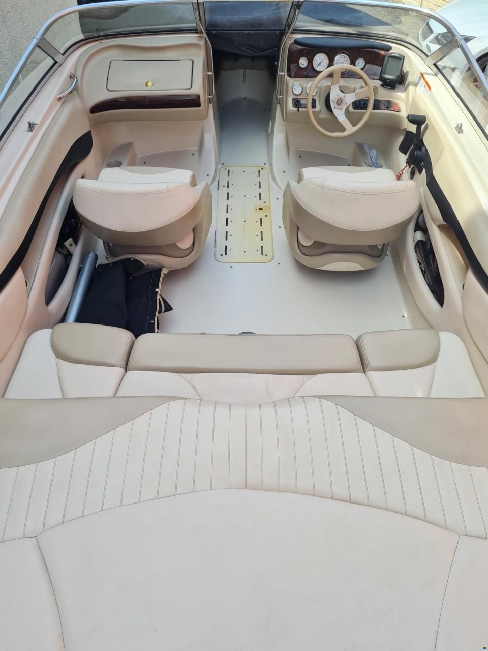Glastron BOWRIDER 185