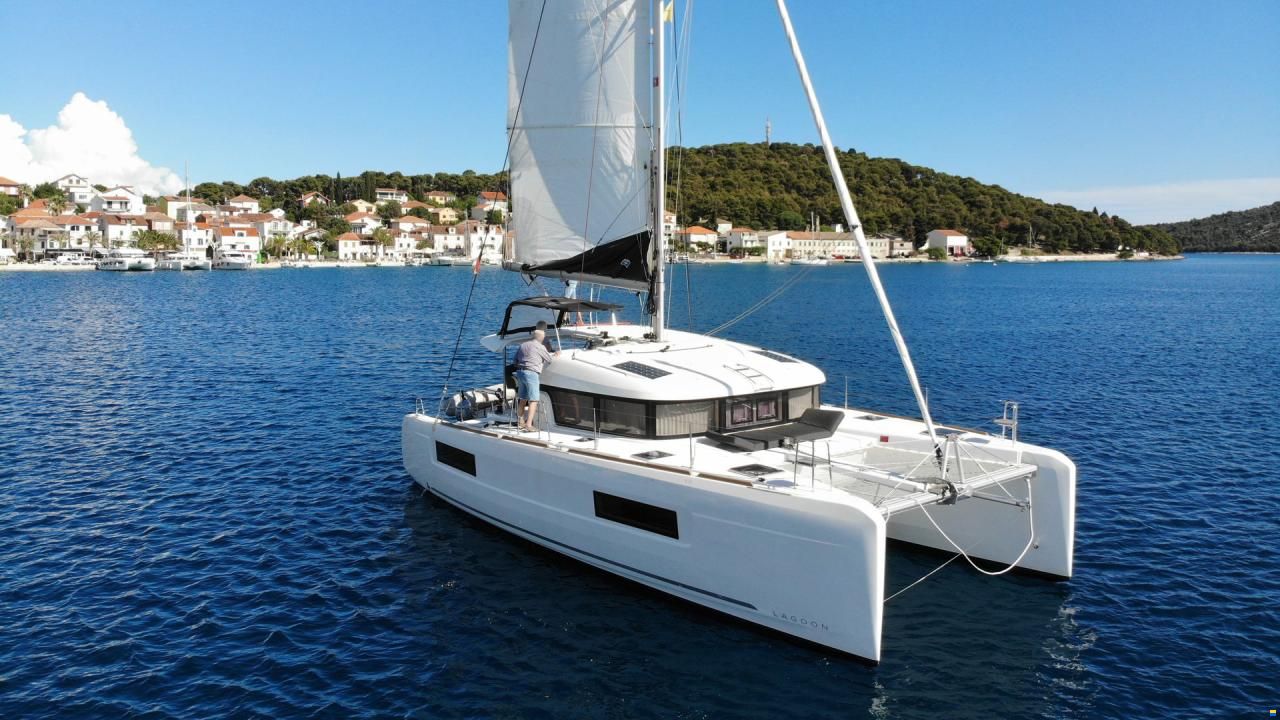Lagoon 40