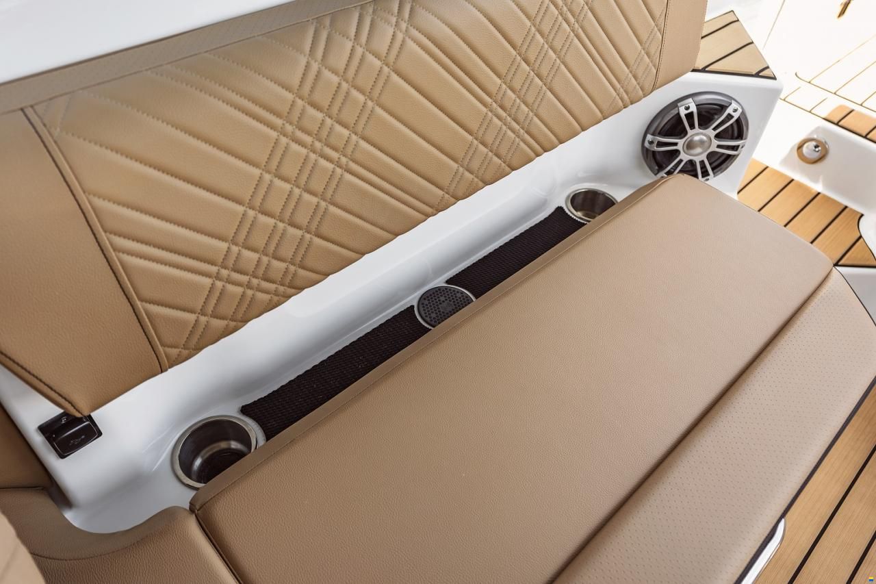 Sea Ray SDX 270 Europe