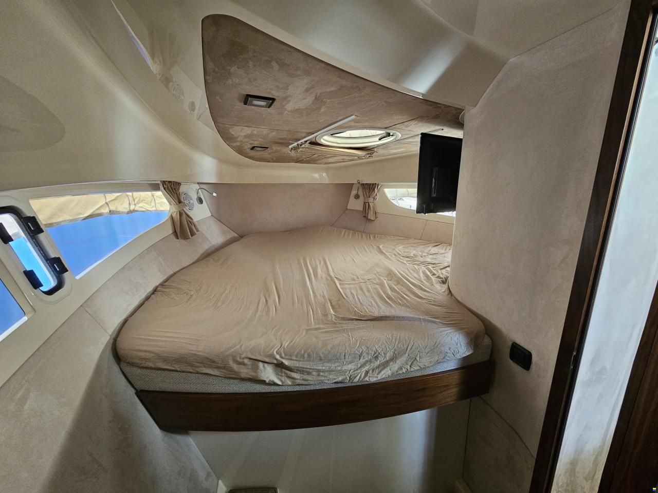 Marex 320 Aft Cabin Cruiser