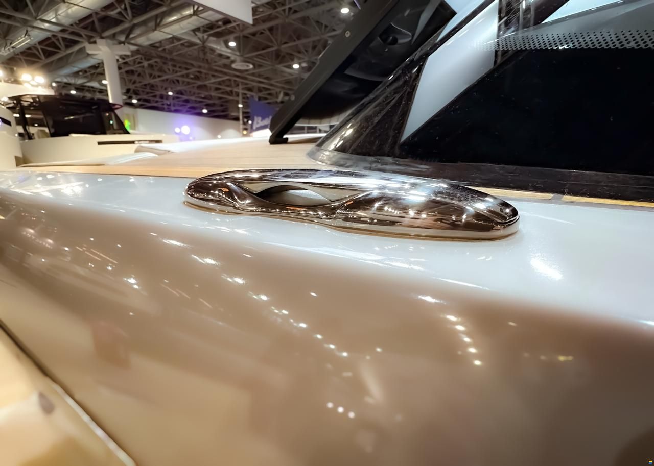 Flying Shark 7.7 Bowrider