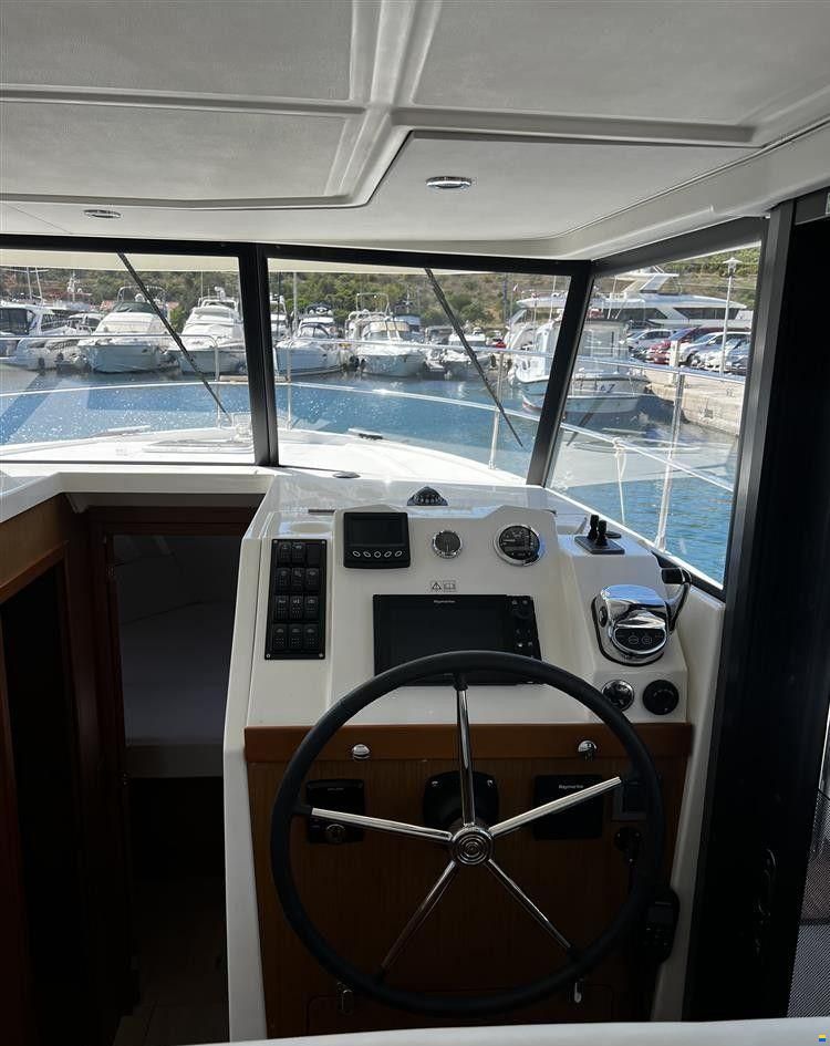 Beneteau Swift Trawler 35