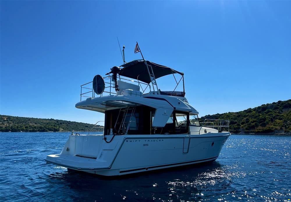Beneteau Swift Trawler 35