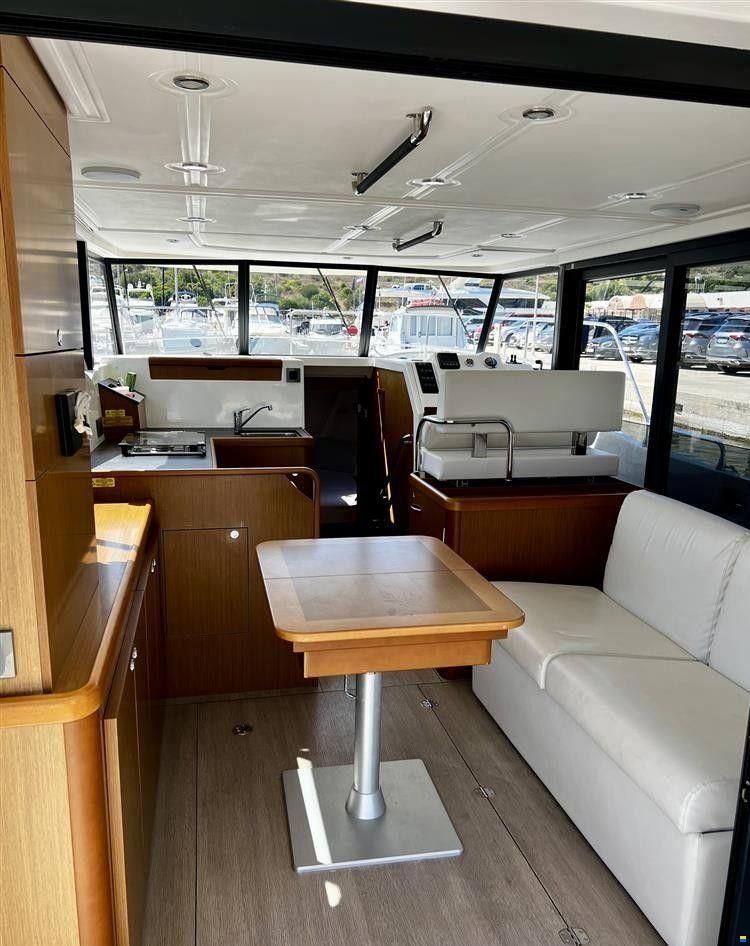 Beneteau Swift Trawler 35