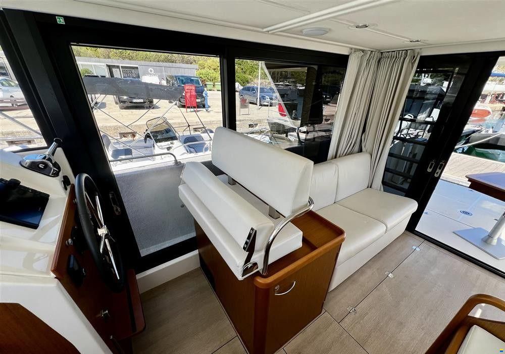 Beneteau Swift Trawler 35
