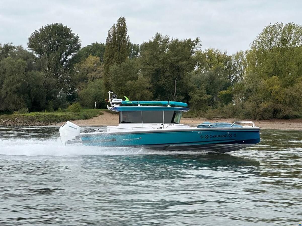 Axopar 28 Cabin