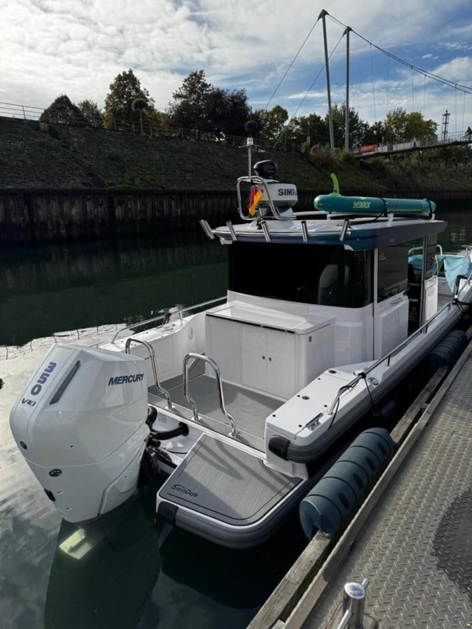 Axopar 28 Cabin